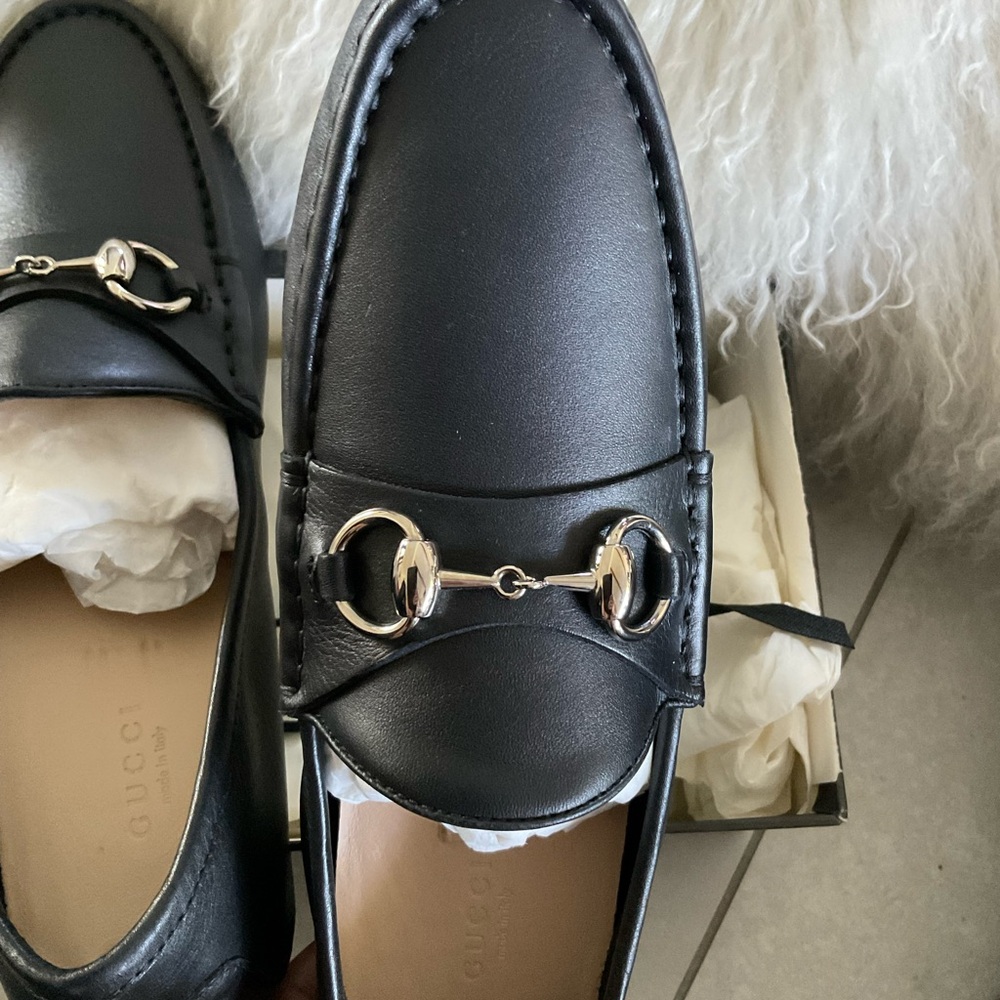 Women’s Gucci horsebit detail leather loafers